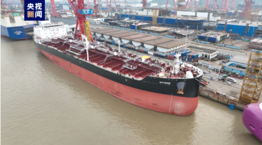 5万吨级新型绿色多用途化学品成品油船5月9日交付