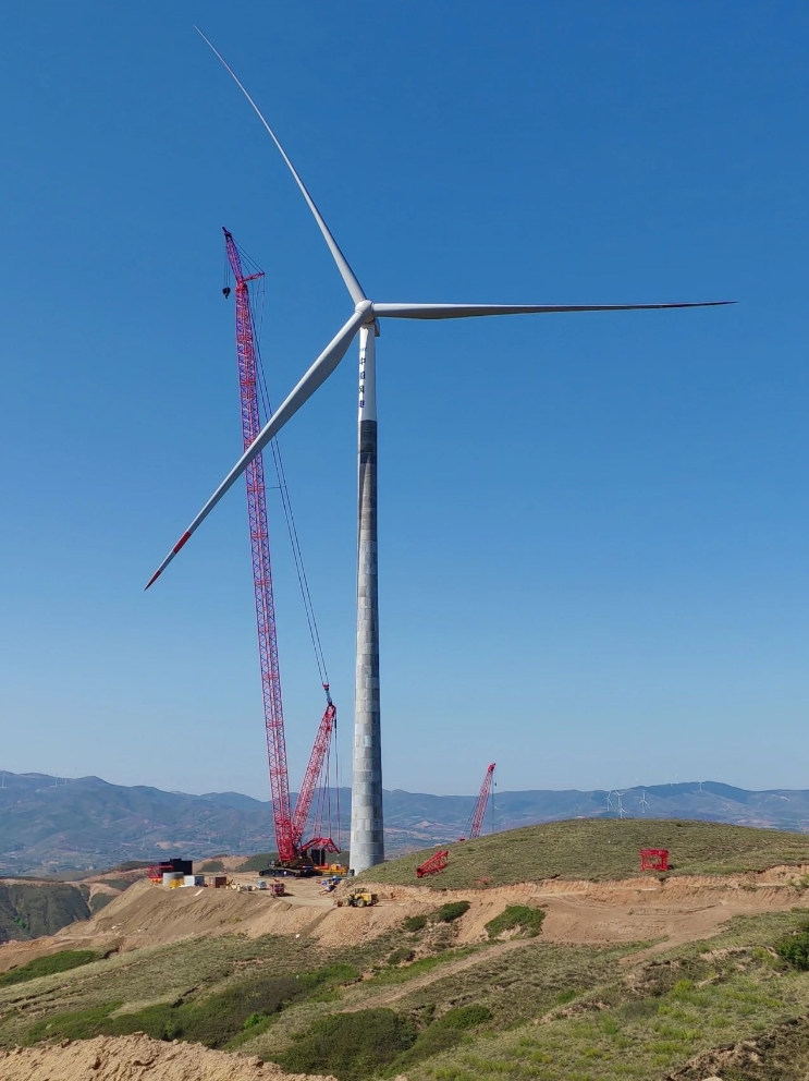 中船风电大同天镇10万千瓦风电项目顺利完成首台机组吊装