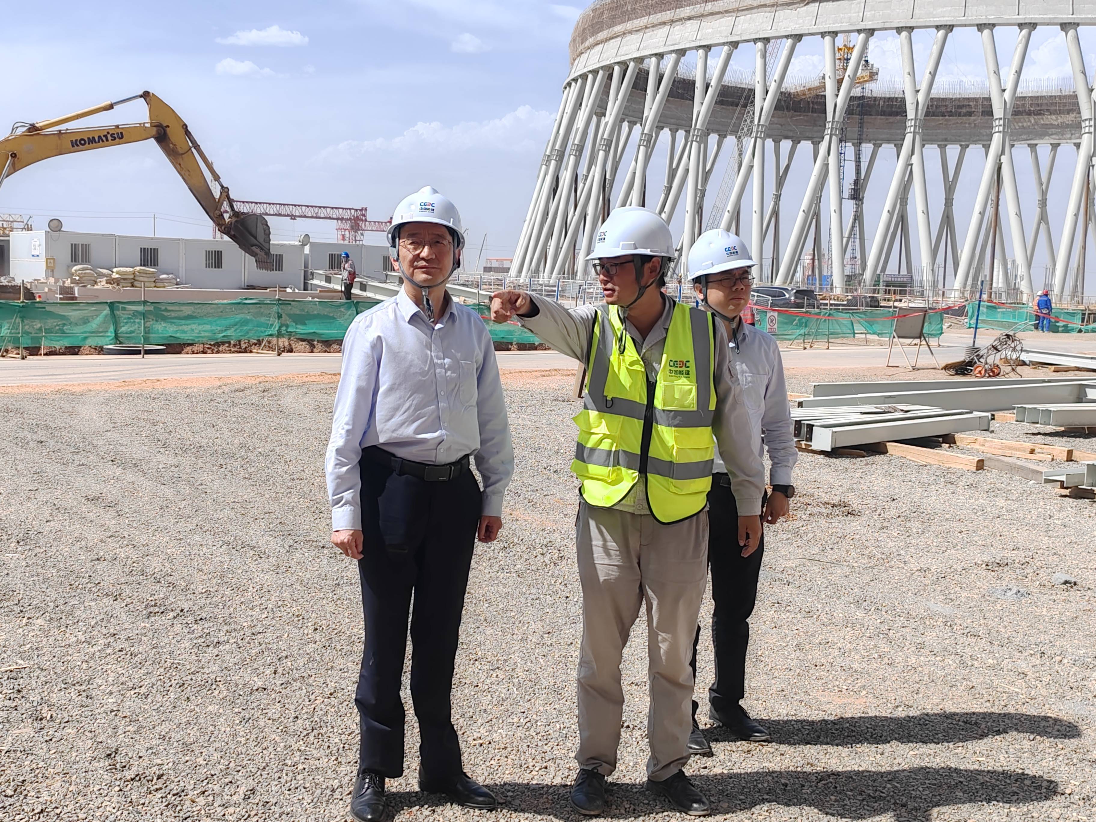 公司党委委员、副总经理汪公河到重能百万项目调研指导