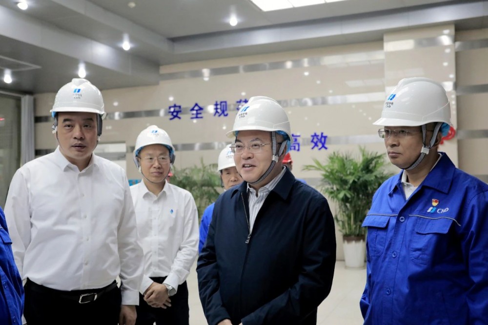 叶向东到新疆公司调研，为促进新疆经济社会高质量发展贡献华电力量