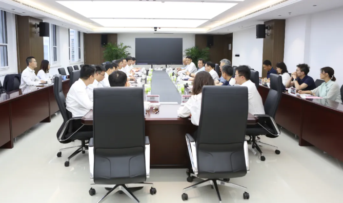 中国能建中电工程董事长罗必雄与水电总院党委书记、董事长李昇座谈