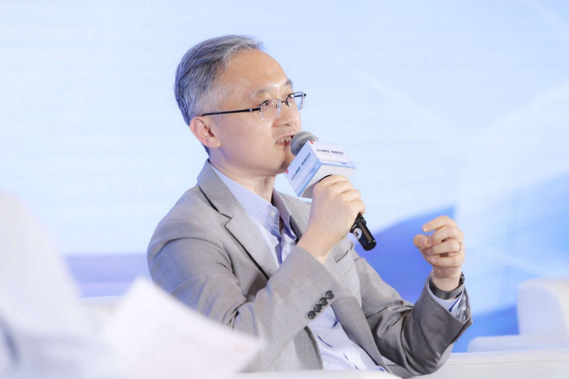 “科技巅峰 隆基智造”隆基嘉兴基地助力光伏行业高质量发展、打造光伏新质生产力