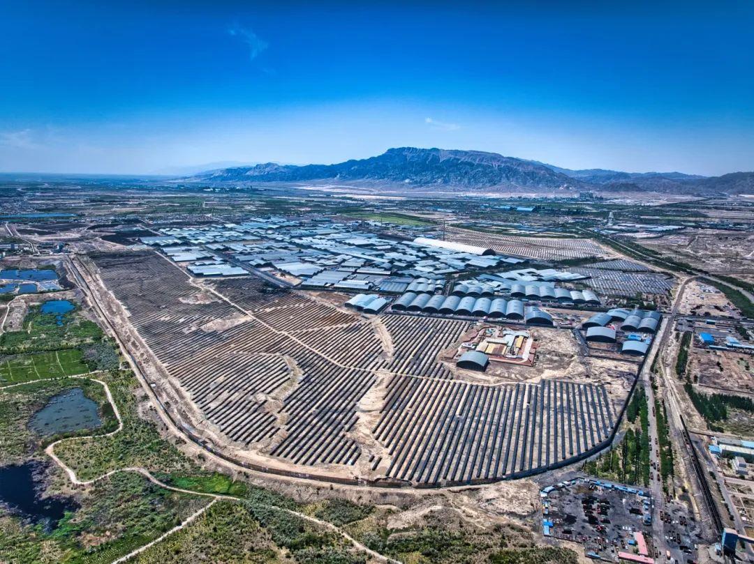 宁夏石嘴山光储一体化项目全容量并网