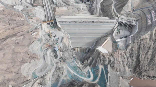 黄河羊曲水电站大坝主体混凝土浇筑完成