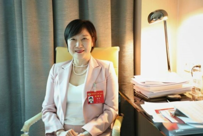 助力矿业健康发展，赋予安全管理智慧——记我国著名矿业安全管理专家杨雪