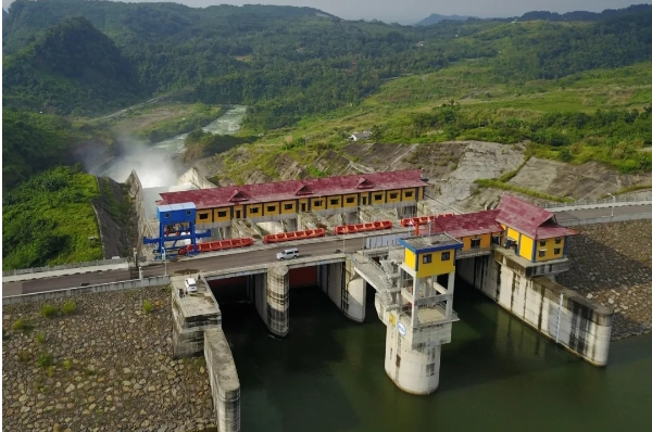 印尼佳蒂格德水电站投入商业运营