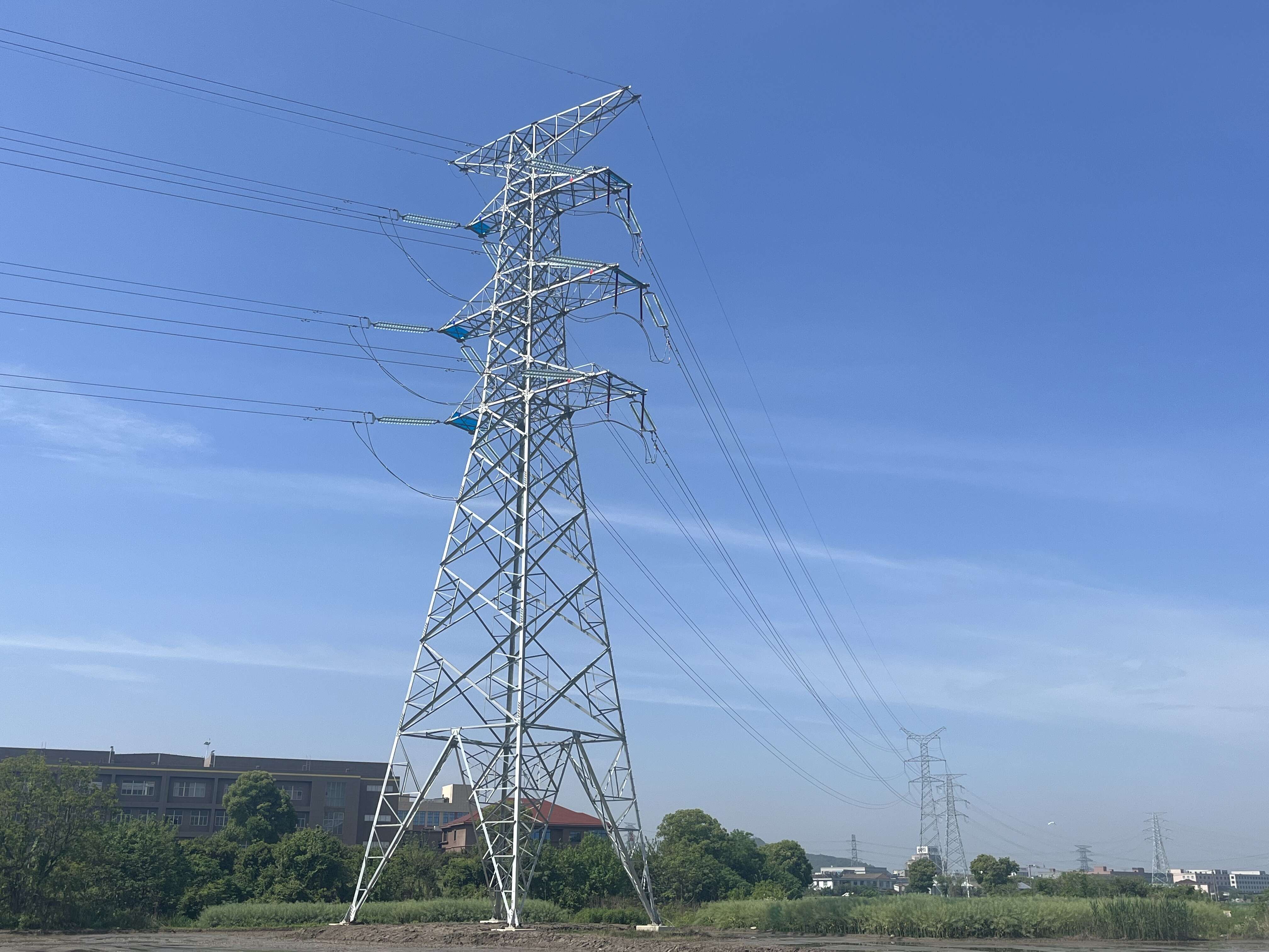 余姚西部华舜-通济改接屯山变220千伏线路工程投运