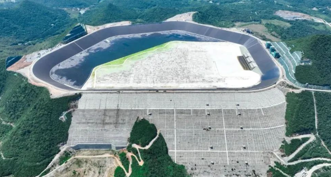 江苏句容抽水蓄能电站上水库正式下闸蓄水