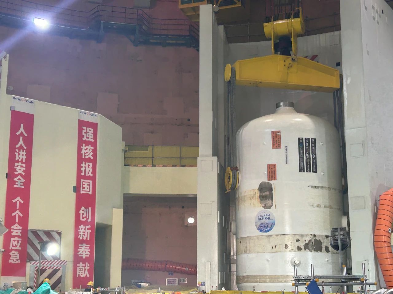 三澳核电项目2号机组三台蒸汽发生器全部就位