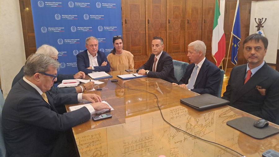 “老客户”!中企获海外海上风电大单，还将斥资40亿元建厂