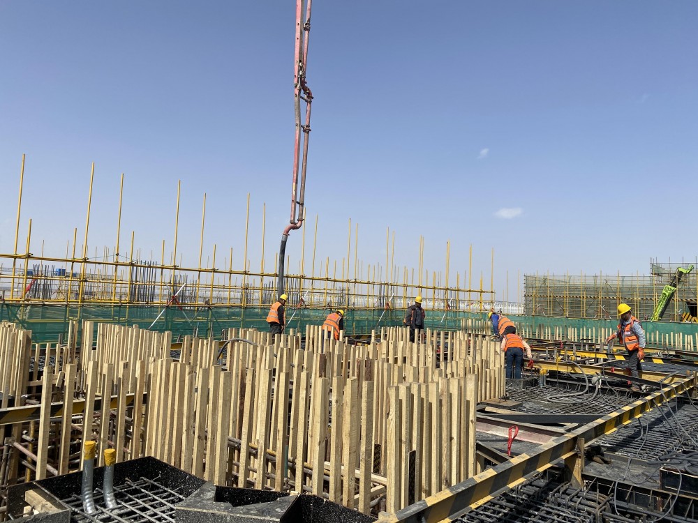 100MW！国家能源集团甘肃敦煌光热项目汽轮机基础平台浇筑完成