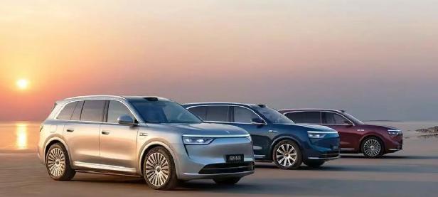 鸿蒙智行：问界M8本月确保交付2-3万台