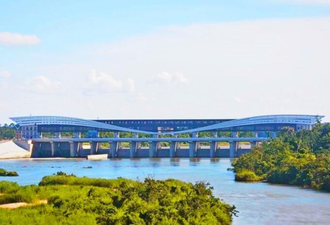 海南龙塘大坝项目电站进出口闸门通过验收、管理区旧楼改造3号楼完成升级