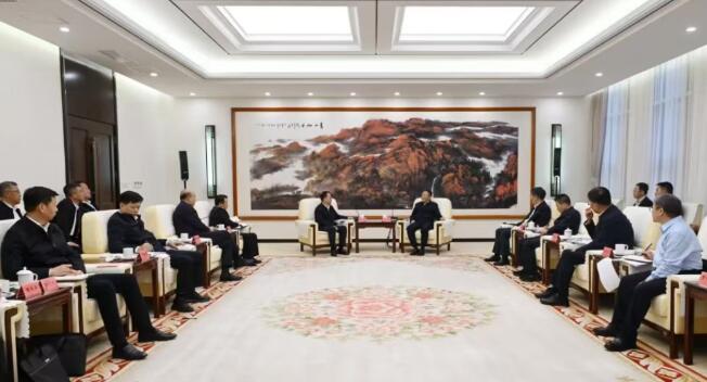 国家能源集团党组书记、董事长邹磊拜会内蒙古自治区党委书记孙绍骋