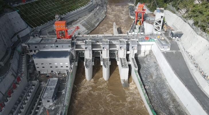 21.2公里！国内在建最长引水隧洞电站下闸蓄水
