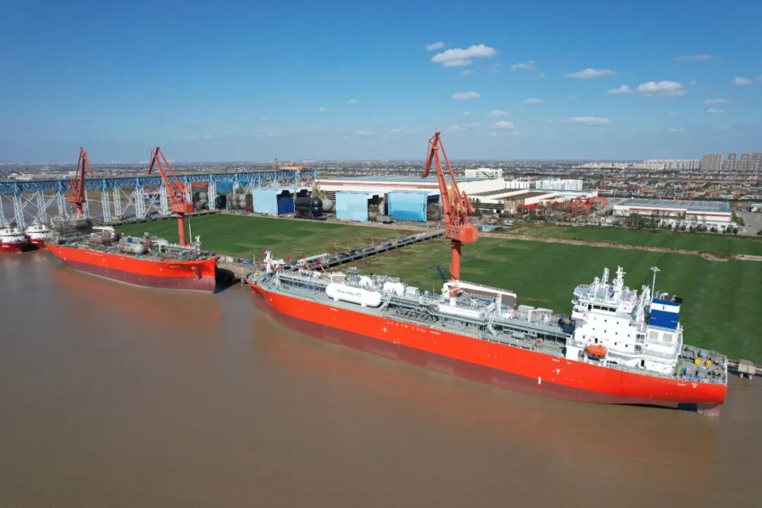 中集安瑞科两艘40000立方米LPG/液氨运输船命名仪式圆满举行，即将交付欧洲船东