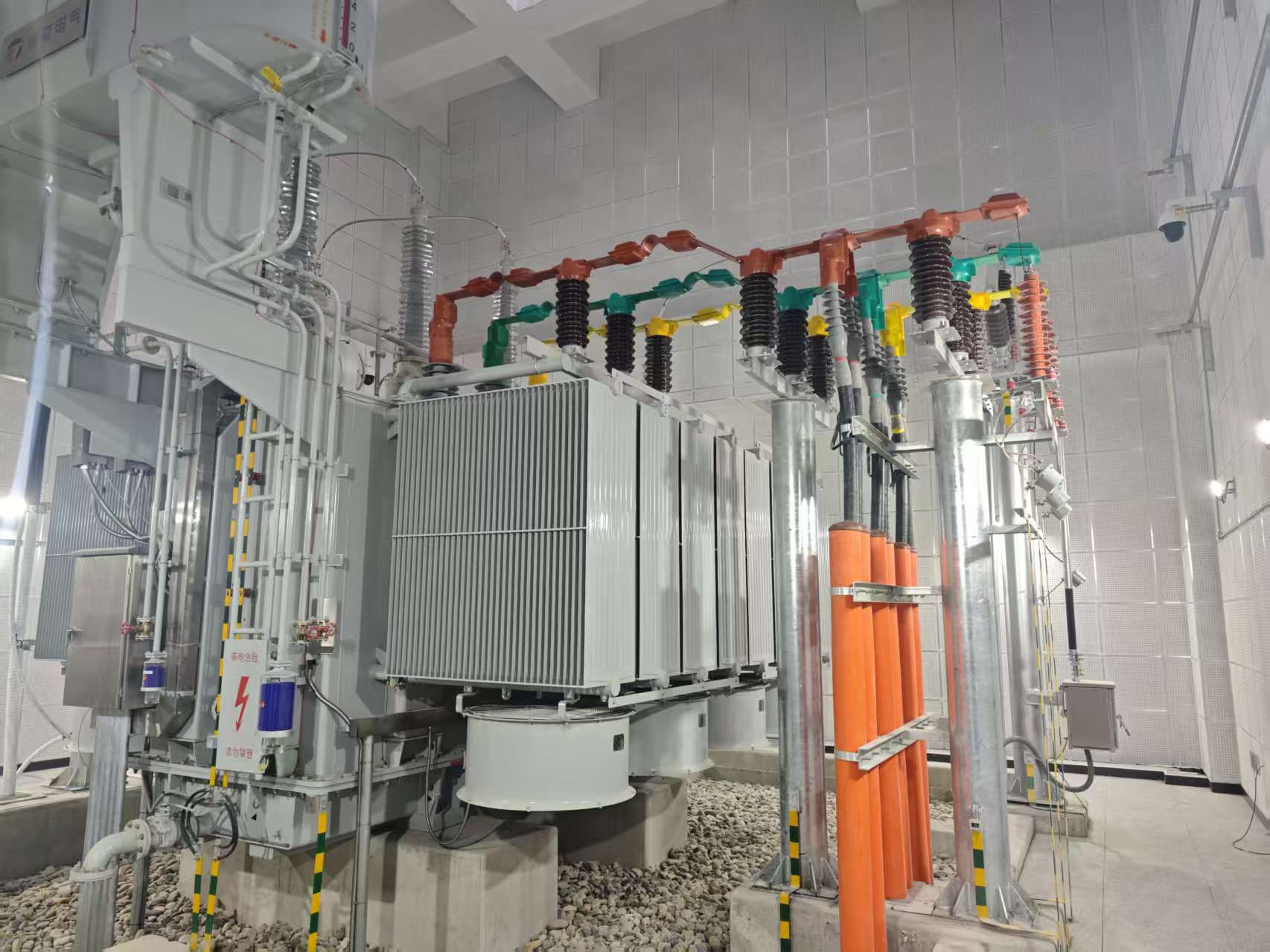 合肥市轨道交通6号线东至路主变电所顺利送电