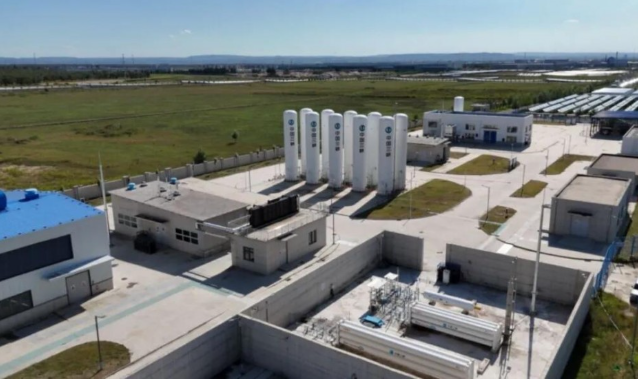 三峡集团绿氢制储运加一体化示范项目在内蒙古完成调试