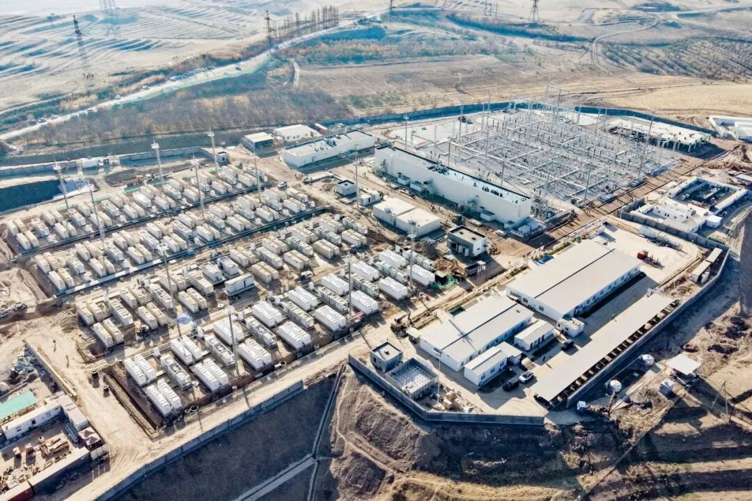 中亚地区最大电化学储能项目首次并网发电成功