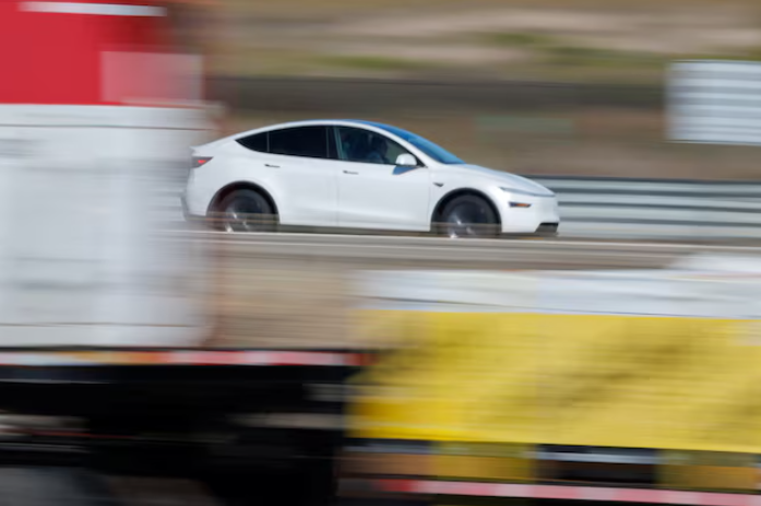 特斯拉股价上涨 马斯克确认测试无人驾驶出租车