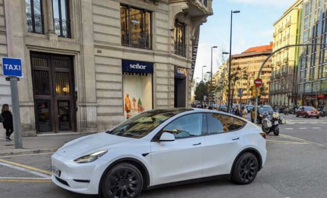 特斯拉Model Y与Model 3在欧洲市场呈现差异化销售趋势