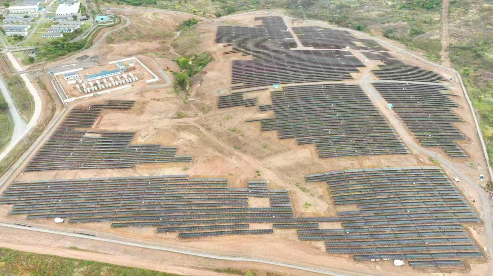 刚果（金）刚波夫光储柴微电网项目全容量投产送电