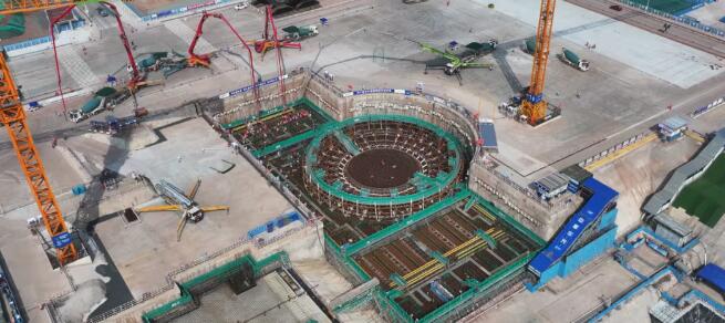 国家电投集团广西白龙核电1号机组核岛浇筑第一罐混凝土