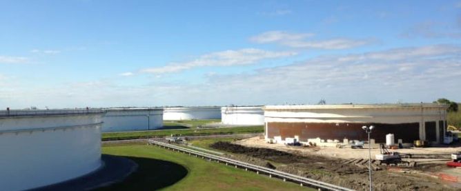 部分油轮仍在驶向委内瑞拉 石油出口面临复杂局面