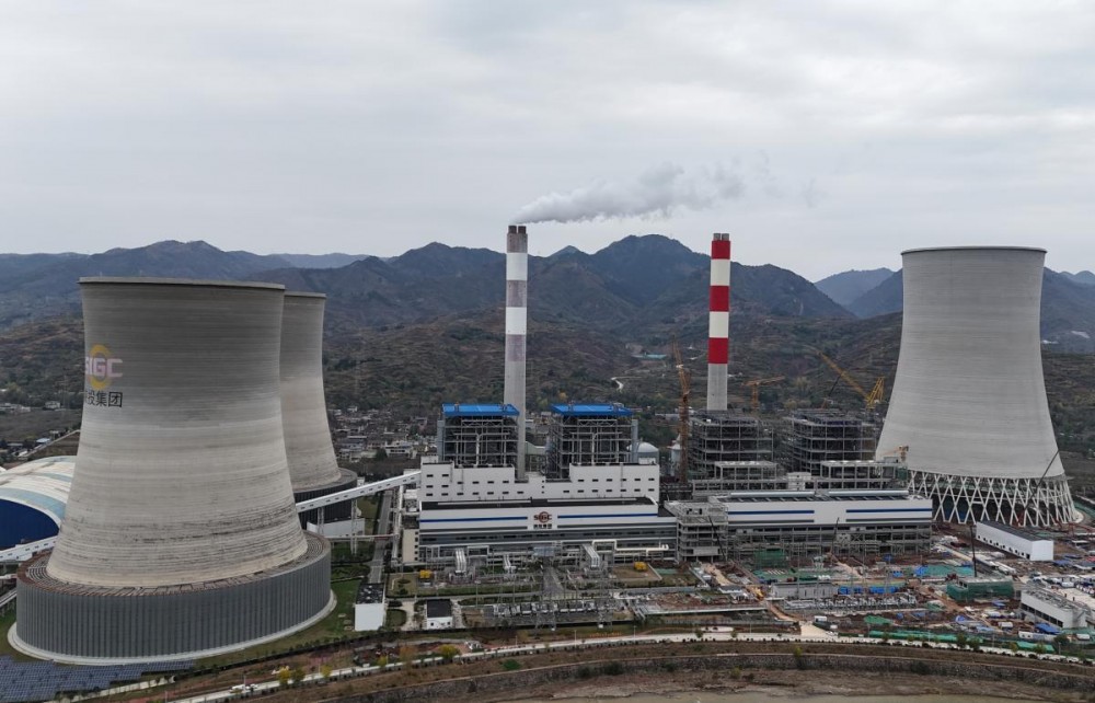 陕西商洛二期项目3号机组发电机转子穿装顺利完成