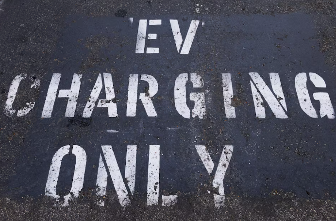 加州拟推新电动汽车税收返还计划应对联邦政策变化