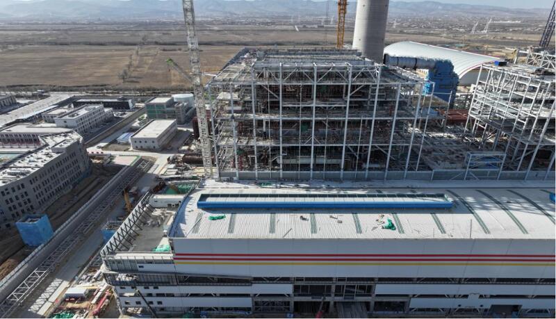 宁夏国能宁夏六盘山电厂项目1号机组高压缸顺利吊装就位