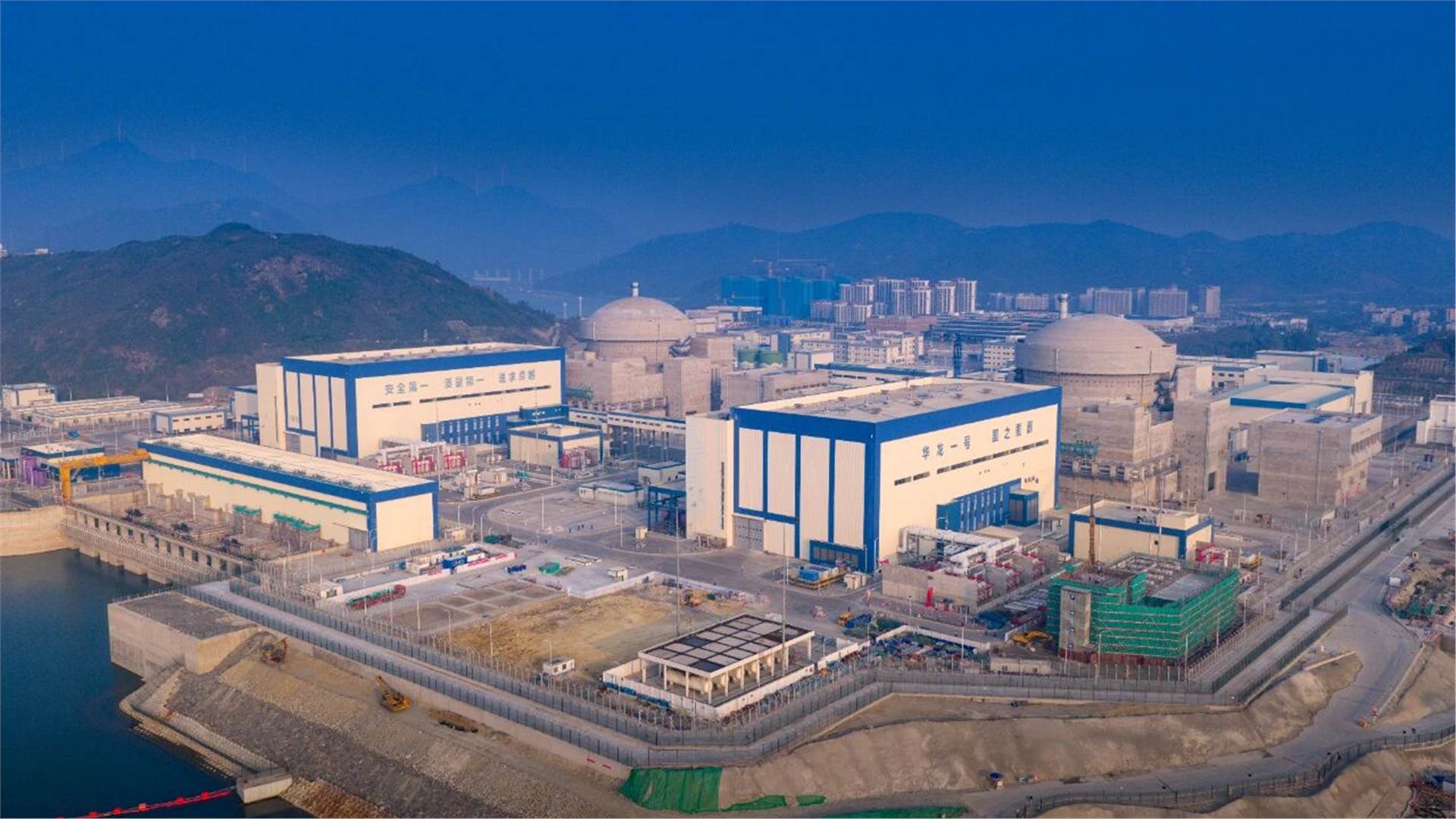 中国能建参建的粤港澳大湾区首个“华龙一号”核电项目一期工程全面建成投运