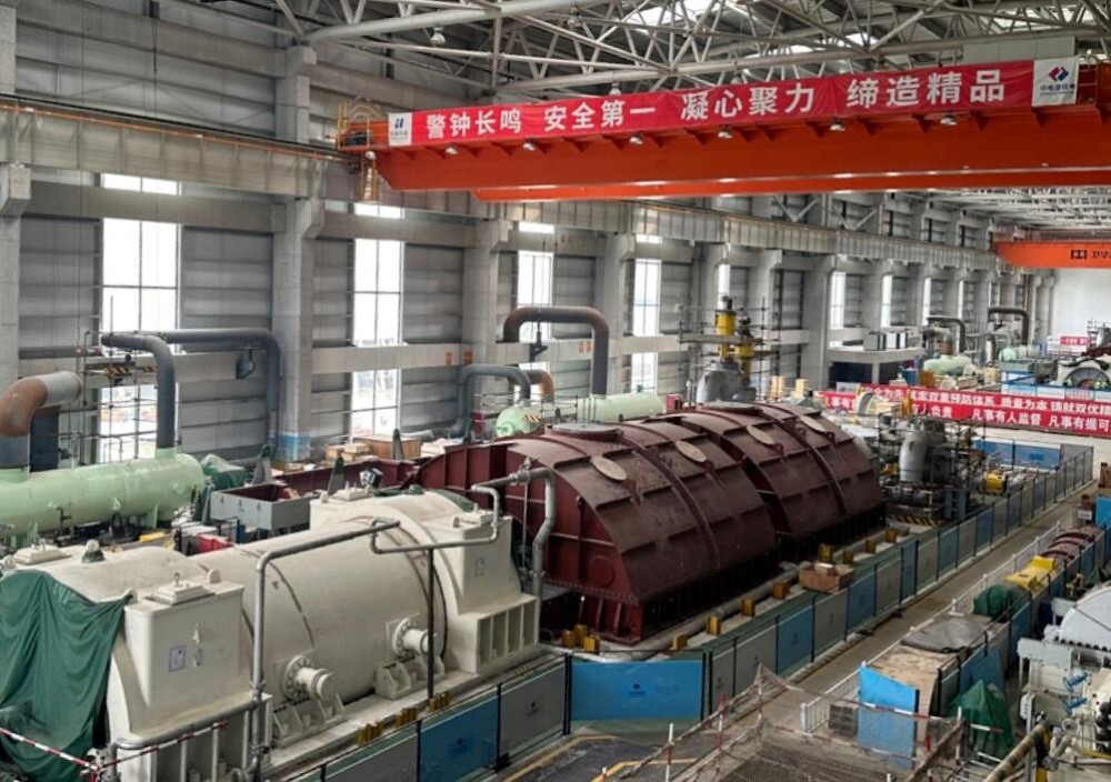 中电建核电公司承建的华能德州电厂项目汽轮机扣盖圆满完成